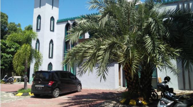 pohon kurma, masjid as said, makassar