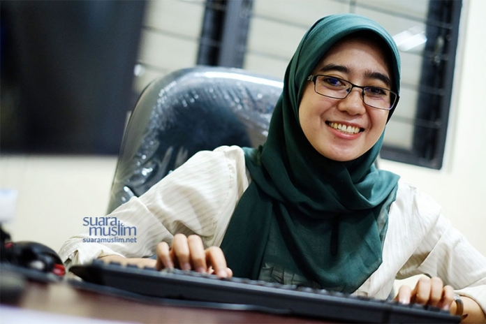 Begini Caranya Agar Terus Fit Saat Bekerja Begini Caranya Agar Terus Fit Saat Bekerja
