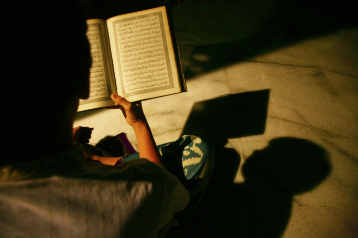 Ternyata Tak Semua Ulama Setuju Melantunkan Al Quran dengan Merdu Ternyata Tak Semua Ulama Setuju Melantunkan Al Quran dengan Merdu