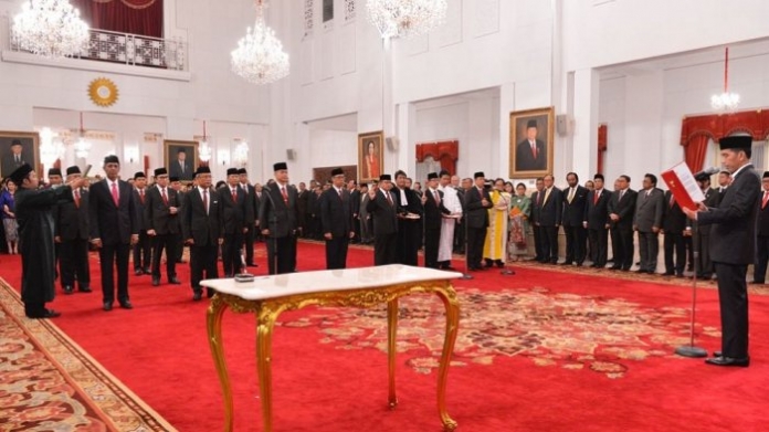 jokowi-lantik-duta-besar_20170313_180123