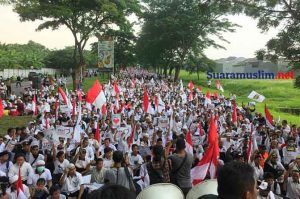 Ribuan Massa Mendemo Konjen AS di Surabaya