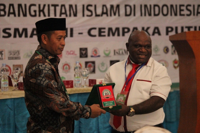 anggota komnas HAM hadiri kongres reuni 212 anggota komnas HAM hadiri kongres reuni 212