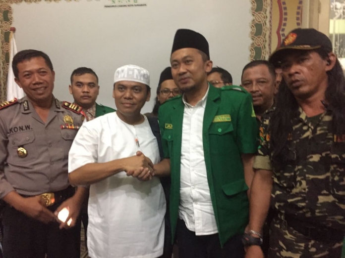 Gus Nur bersama Ketua PC Ansor Surabaya