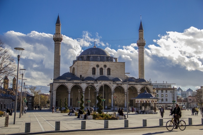 Menengok Kejayaan Islam di Masa Kerajaan Ustmani Menengok Kejayaan Islam di Masa Kerajaan Ustmani