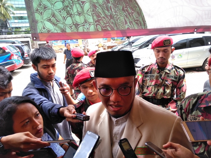Keras! Dahnil Anzar Simanjuntak Kritik Pengesahan RUU MD3 Keras! Dahnil Anzar Simanjuntak Kritik Pengesahan RUU MD3