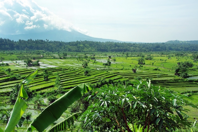 Ayat Quran di Balik Fenomena Gunung Agung Ayat Quran di Balik Fenomena Gunung Agung
