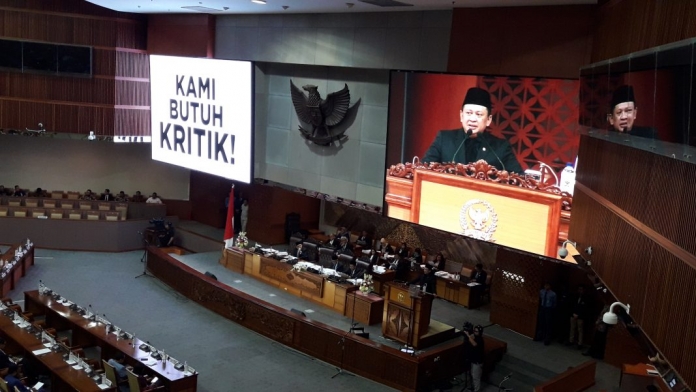 kami butuh kritik