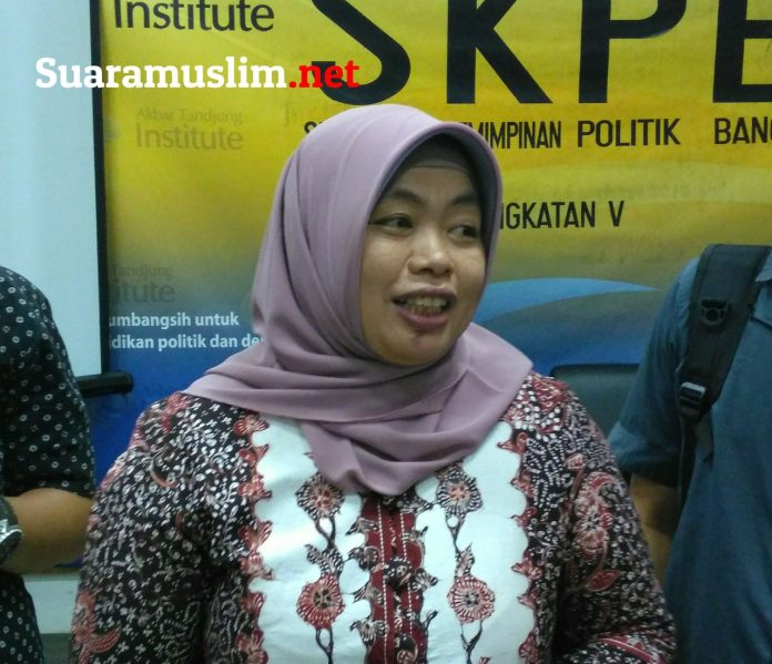 Direktur INDEF Terkait Tenaga Kerja Asing, Kita Terikat Dengan MOU Investasi Direktur INDEF Terkait Tenaga Kerja Asing, Kita Terikat Dengan MOU Investasi