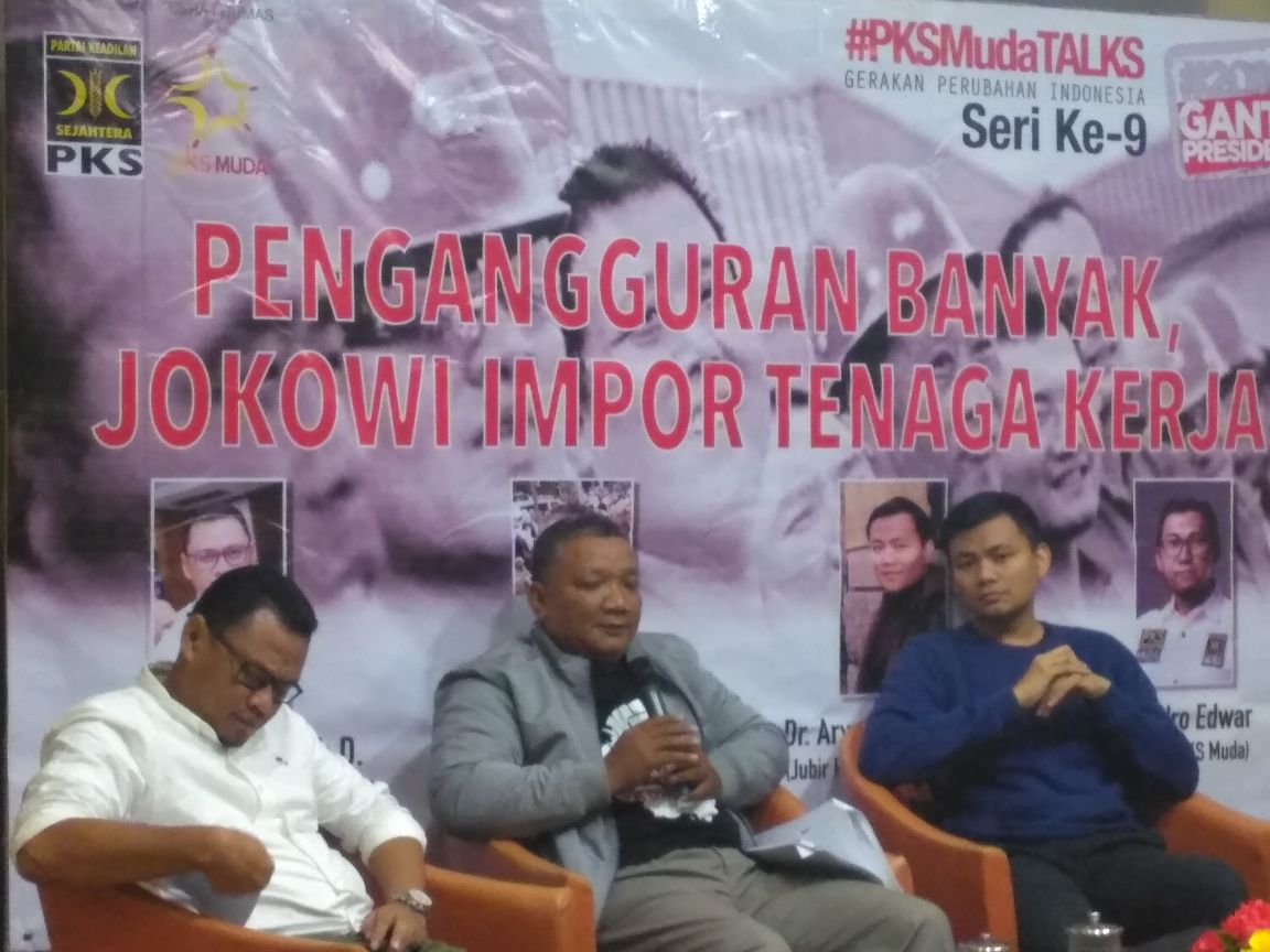 PKS Muda Penganguran Banyak, Jokowi Impor Tenaga Kerja