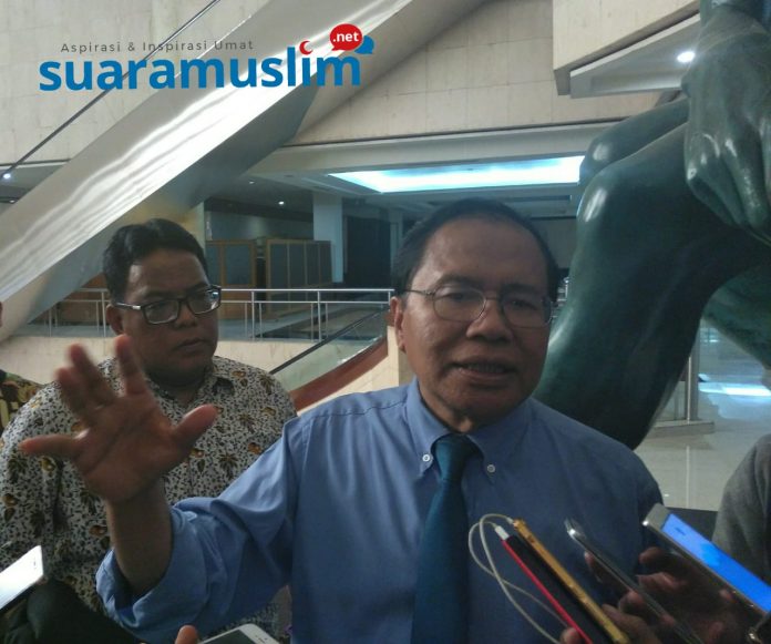 Pertanyaan Diberikan Sebelum Debat, Rizal Ramli: Bisa jadi Bahan Tertawaan Dunia Pertanyaan Diberikan Sebelum Debat, Rizal Ramli: Bisa jadi Bahan Tertawaan Dunia