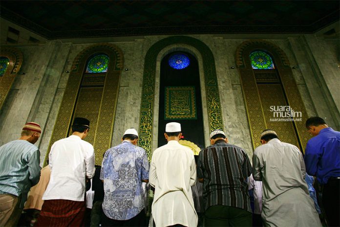 shalat tarawih (2) shalat tarawih (2)