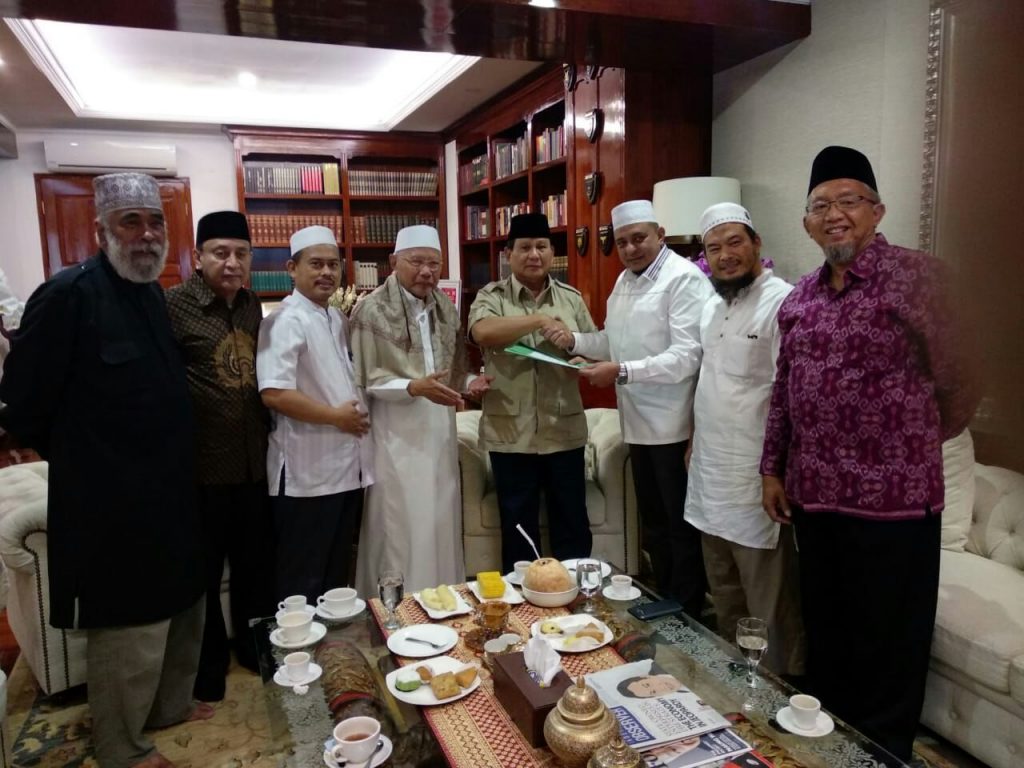 Sambangi Prabowo dan Salim Segaf, GNPF Ulama Serahkan Rekomendasi