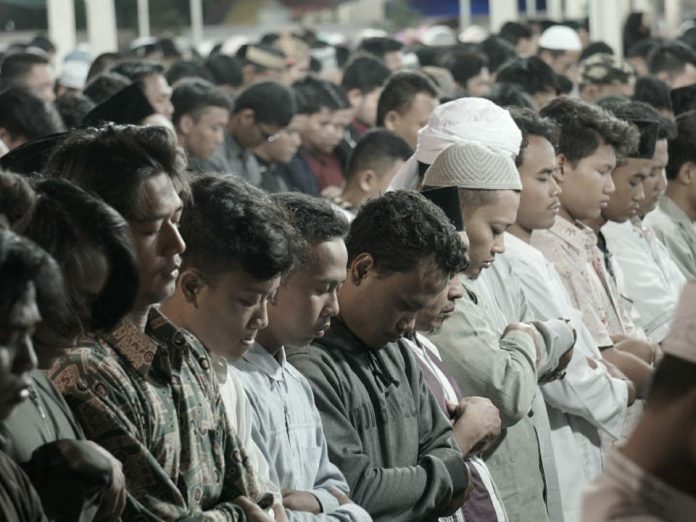Puluhan Ribu Orang Hadiri Muslim United di Yogyakarta Puluhan Ribu Orang Hadiri Muslim United di Yogyakarta