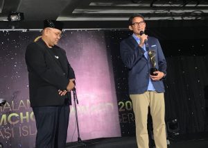 Dapat Penghargaan Moeslim Choice Award, Sandi: Saya Dedikasikan untuk Ekonomi Umat
