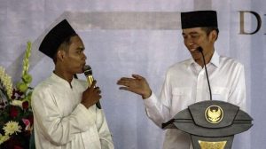 OJK Gandeng Presiden Jokowi Resmikan Tiga Bank Wakaf Mikro di Jombang