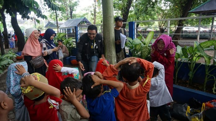 Libur Sekolah, Pemuda Hijrah Surabaya Ajak Anak-Anak Eks Dolly Berwisata Libur Sekolah, Pemuda Hijrah Surabaya Ajak Anak-Anak Eks Dolly Berwisata