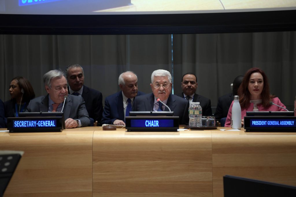 Presiden Palestina Menyerukan Dimulainya Kembali Pembicaraan Pemilihan