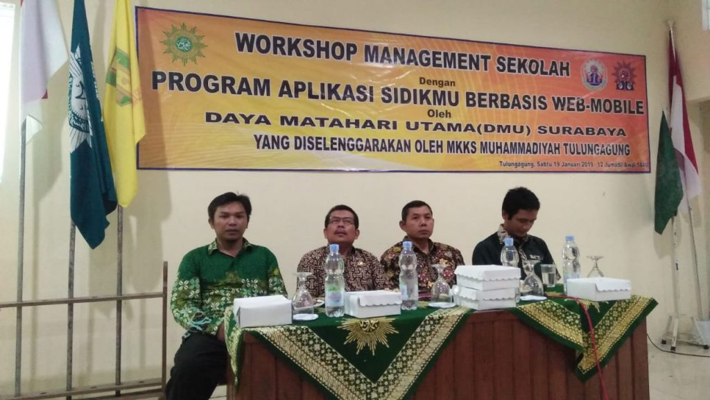 Workshop Manajemen Sekolah oleh PT DMU Surabaya