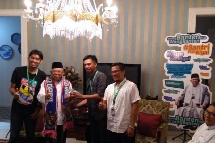 Pendukung Persib 'The Viking' Dukung Jokowi-Ma'ruf Amin Pendukung Persib 'The Viking' Dukung Jokowi-Ma'ruf Amin