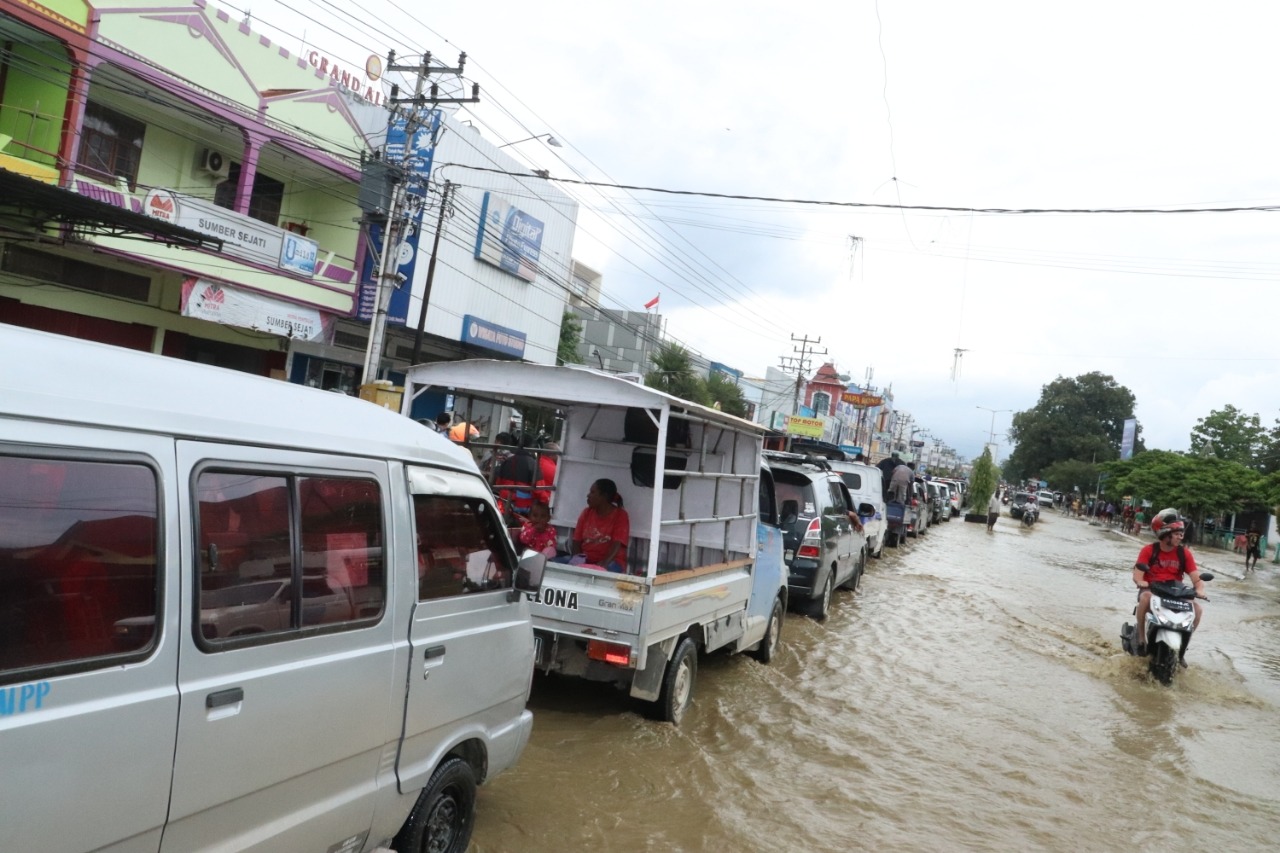 Kemenag Salurkan Bantuan 1,6 M Untuk Korban Banjir Sentani