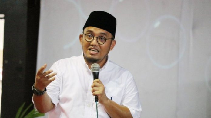 Dahnil ANzar