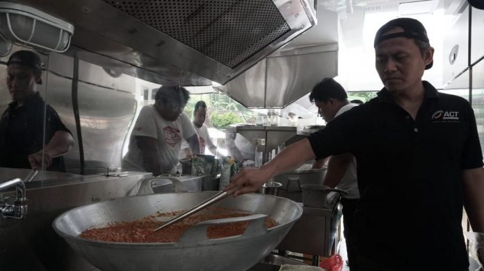 Humanity Food Truck 2.0 dari ACT Jangkau Korban Banjir Bantul Humanity Food Truck 2.0 dari ACT Jangkau Korban Banjir Bantul