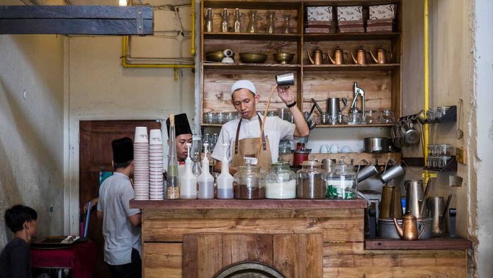 Warung Teh Aba, Nongkrong Asyik sambil Nyeruput Teh Tarik Rempah Warung Teh Aba, Nongkrong Asyik sambil Nyeruput Teh Tarik Rempah