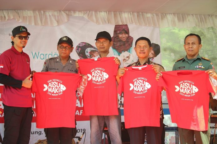Dukung Program Pemerintah, Laznas LMI Ajak Masyarakat Tulungagung Gemar Makan Ikan Dukung Program Pemerintah, Laznas LMI Ajak Masyarakat Tulungagung Gemar Makan Ikan