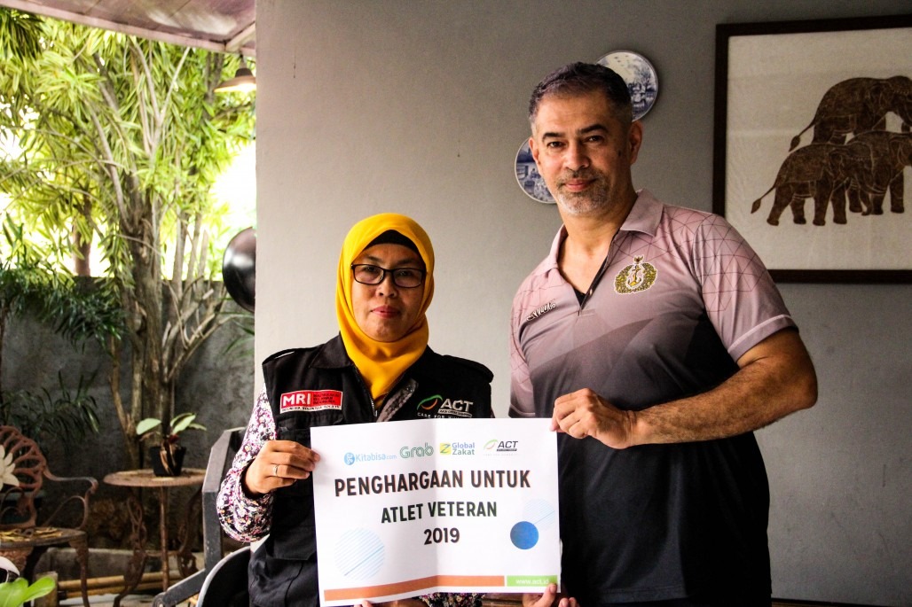 ACT Beri Penghargaan Kepada Legenda Voli Indonesia, Pascal Wilmar
