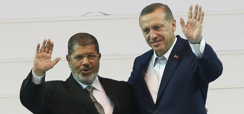 Erdogan Mampu Bertahan, Mengapa Mursi Tidak Bisa