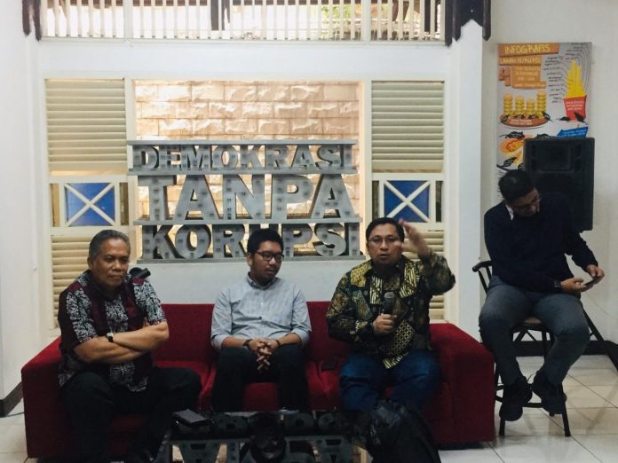 Feri Amsari Pansel KPK Sudah Menghilangkan Semangat Keterbukaan Feri Amsari Pansel KPK Sudah Menghilangkan Semangat Keterbukaan