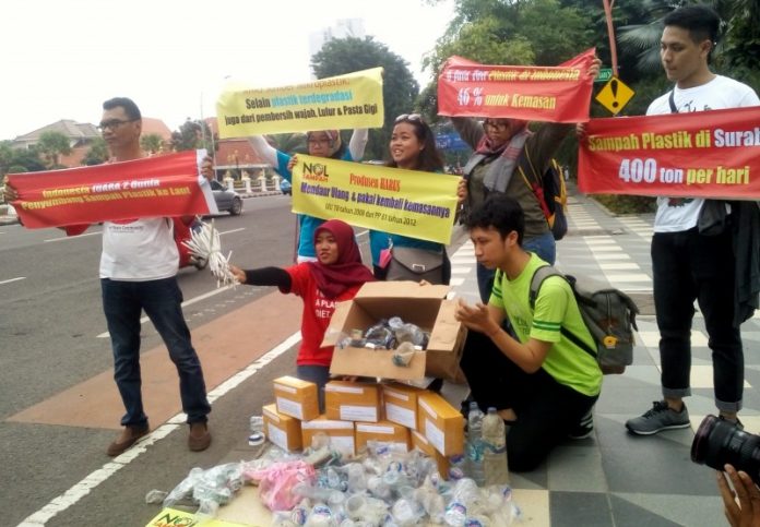 Komunitas Nol Sampah Buat Surat Terbuka untuk Gubernur Jatim Komunitas Nol Sampah Buat Surat Terbuka untuk Gubernur Jatim