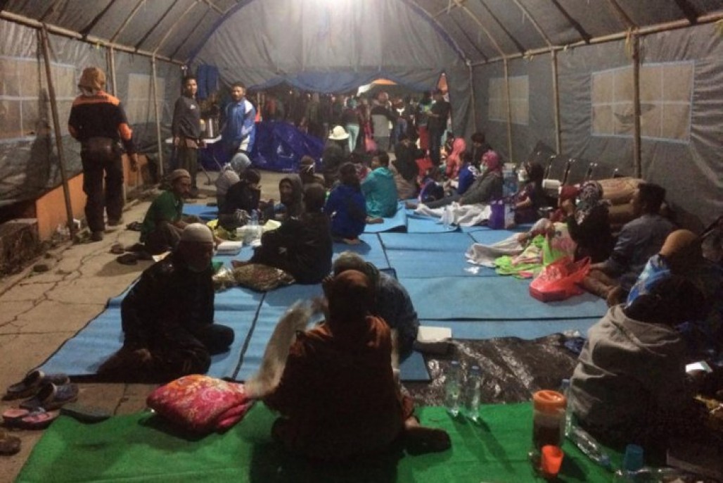 Warga Korban Angin kencang di Malang Masih Mengungsi