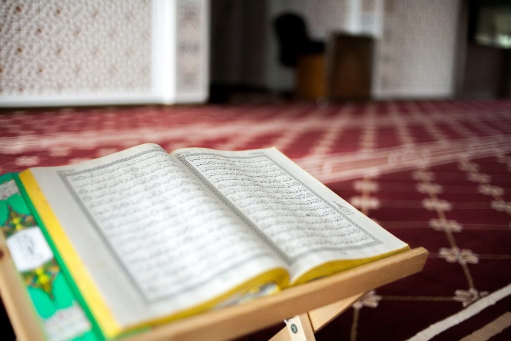 Sejarah Al Quran, Cara Diturunkan, dan Pembagiannya