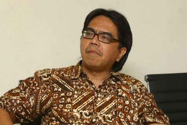 Viral Tagar #UIPecatAdeArmando Hingga Tembus 5.400 Tanda Tangan - Suara