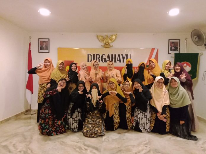 Juara Karya Tulis DWP-KBRI Sudan, Faradilla Alumnus Ponpes eLKISI Mojokerto Bagikan Rahasianya Juara Karya Tulis DWP-KBRI Sudan, Faradilla Alumnus Ponpes eLKISI Mojokerto Bagikan Rahasianya