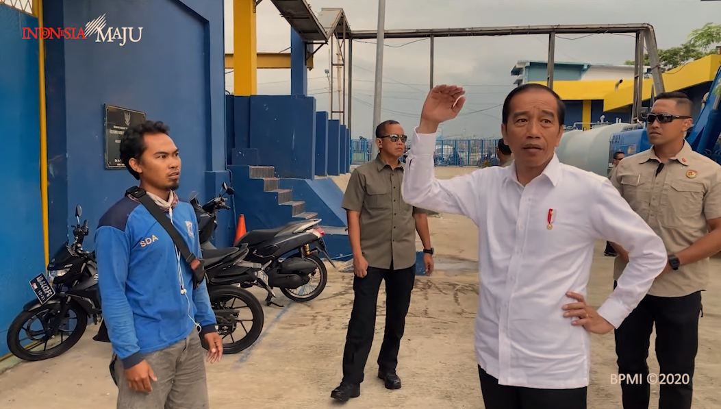 Presiden Jokowi ke Waduk Pluit Pastikan Alat Penanganan Banjir Optimal