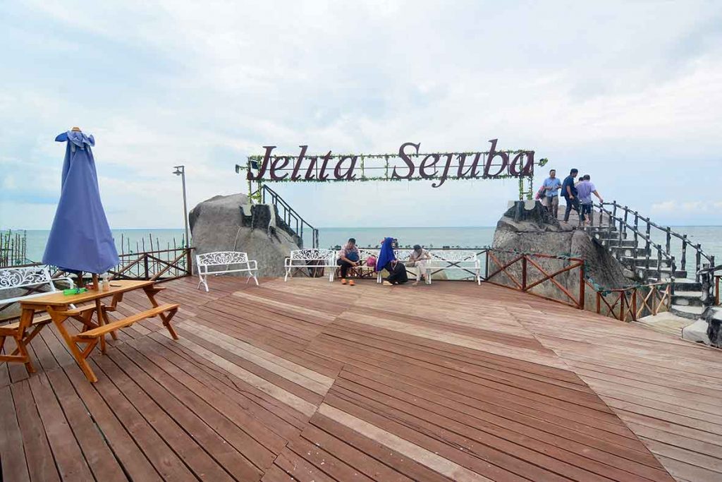 Pesona Wisata Pulau Natuna, Surga Bahari di Perbatasan Indonesia