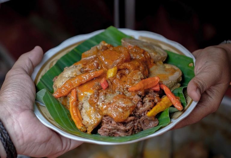 Menilik Asal-Usul Gudeg, Makanan Melegenda Khas Yogyakarta yang